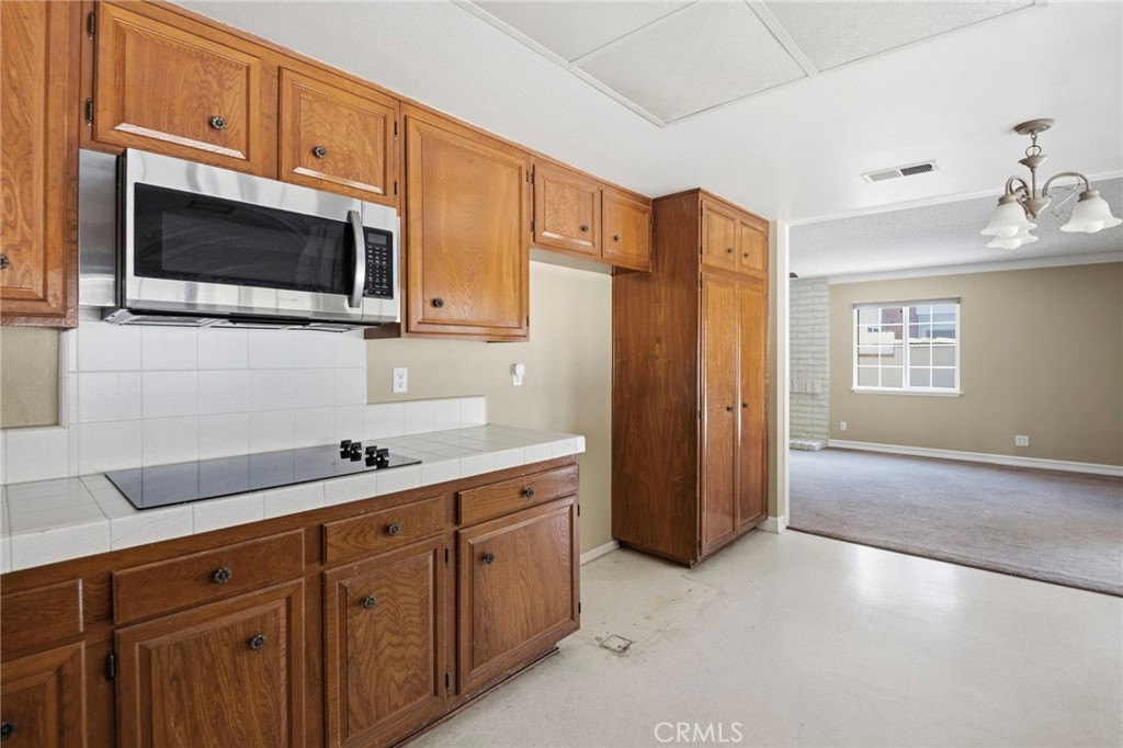 1541 Pinewood Place Property Photo 15