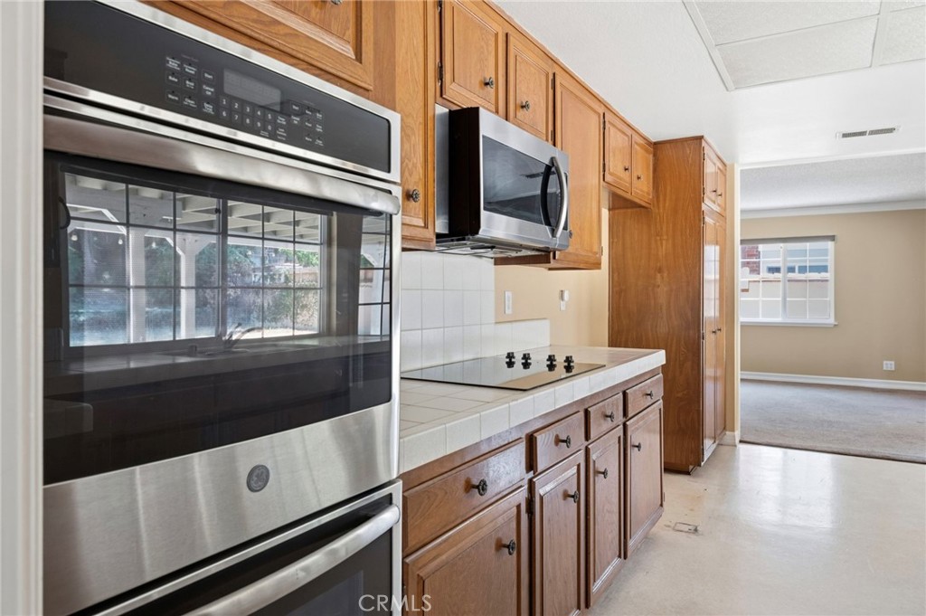 1541 Pinewood Place Property Photo 17