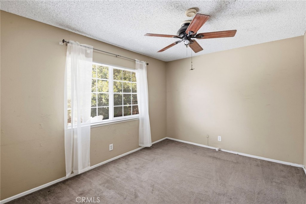 1541 Pinewood Place Property Photo 22