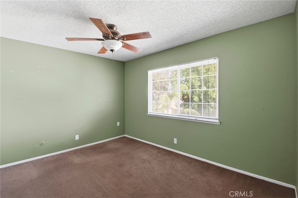 1541 Pinewood Place Property Photo 26