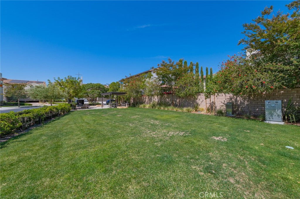 2033 Rembrandt Property Photo 41