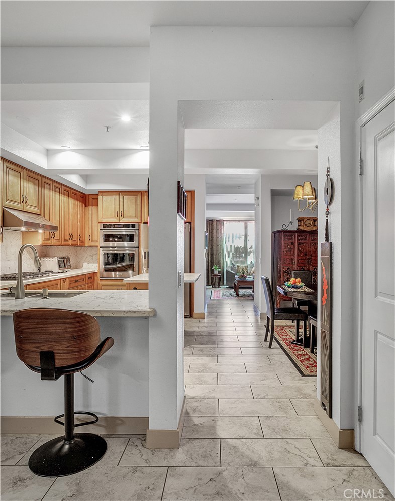 201 E Angeleno 105 Property Photo 17