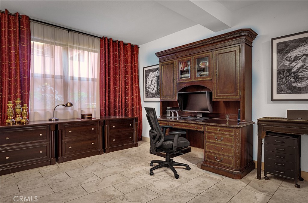 201 E Angeleno 105 Property Photo 21