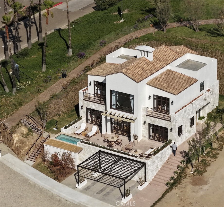 OC26162065 Property Photo 4