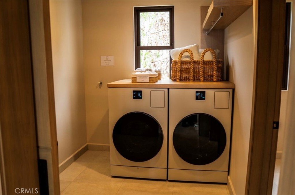 OC26162065 Property Photo 14