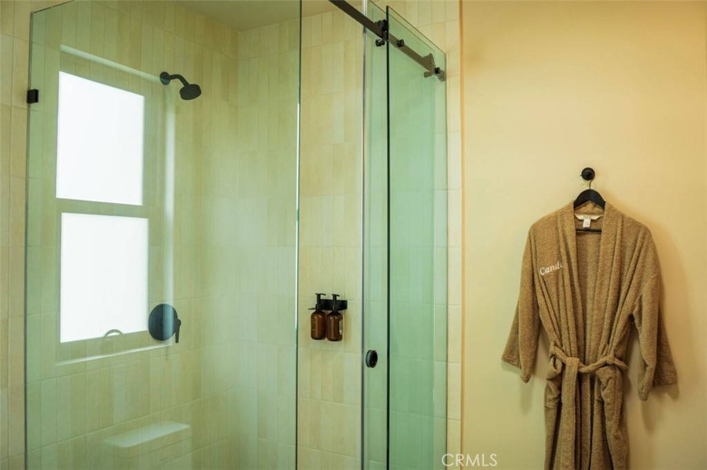 OC26162065 Property Photo 18