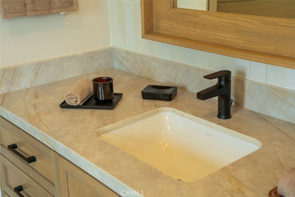 OC26162065 Property Photo 24