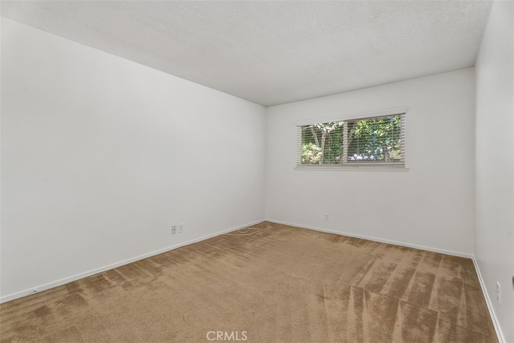 17938 Los Tiempos Street Property Photo 27