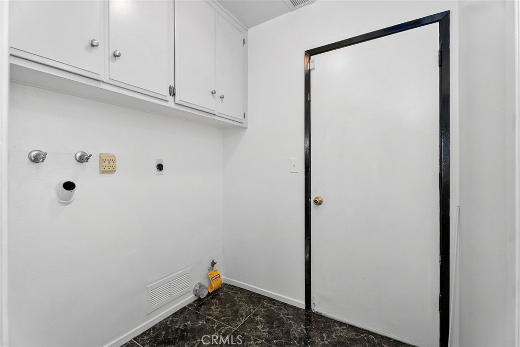 17938 Los Tiempos Street Property Photo 32