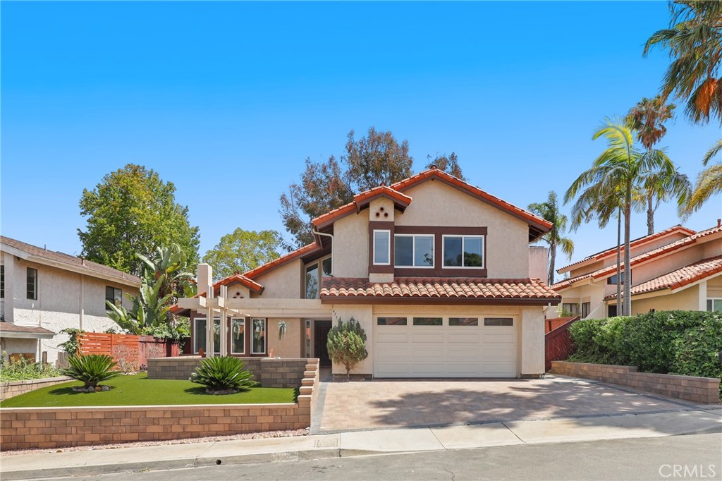 4955 Via Papel Property Photo