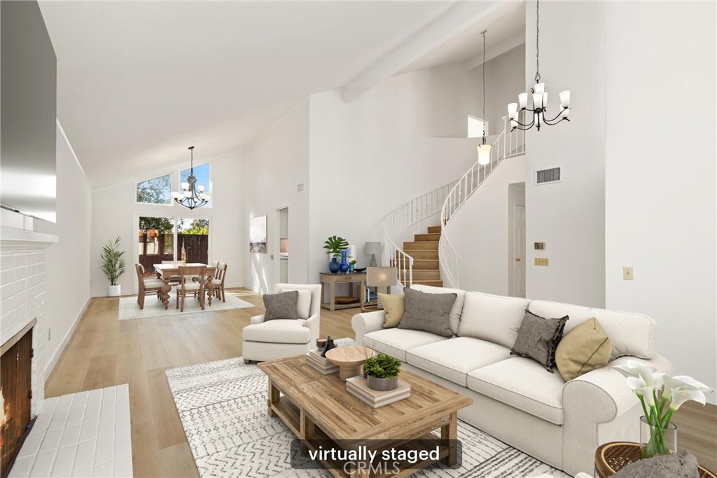 4955 Via Papel Property Photo 3