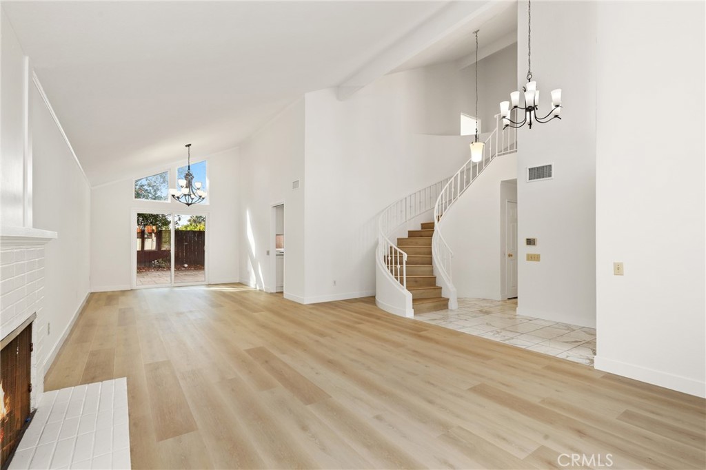 4955 Via Papel Property Photo 4