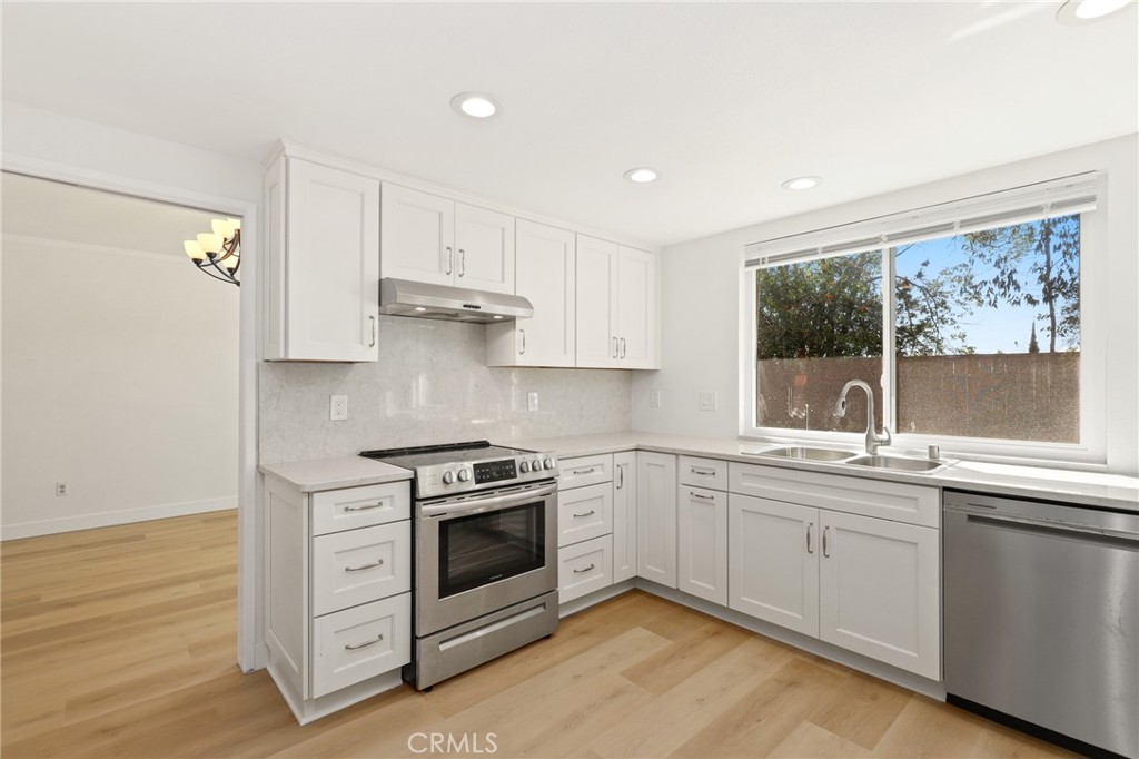 4955 Via Papel Property Photo 18