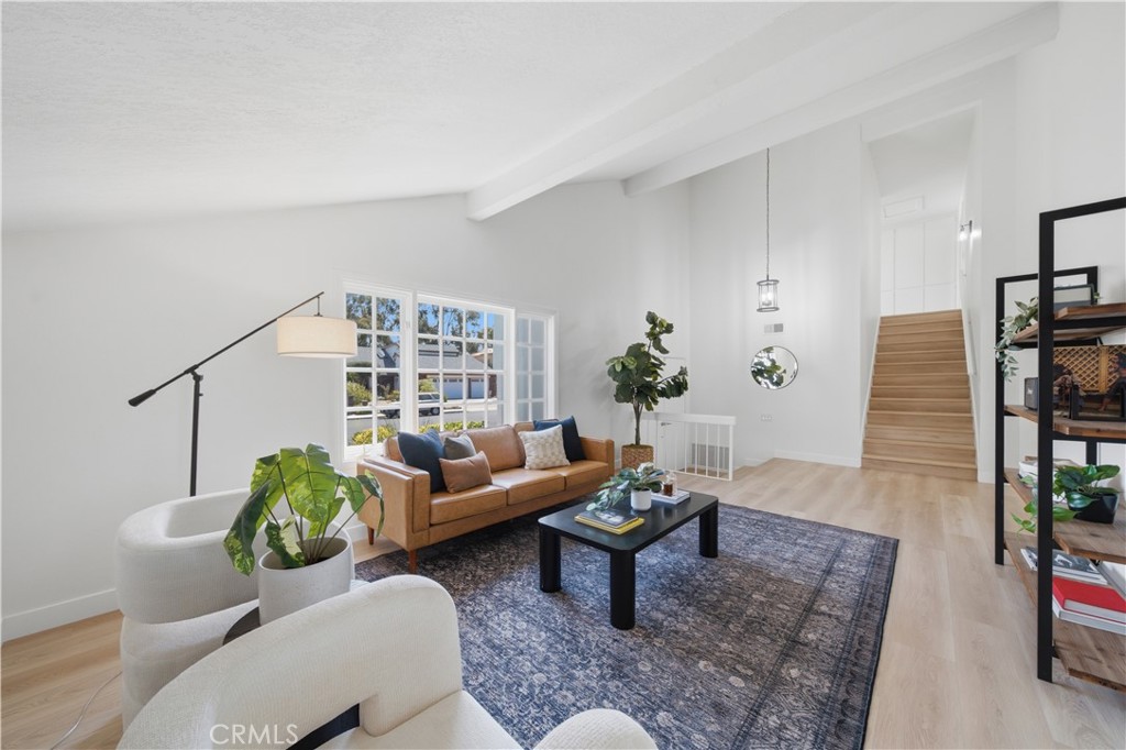 24961 Via Marfil Property Photo 6