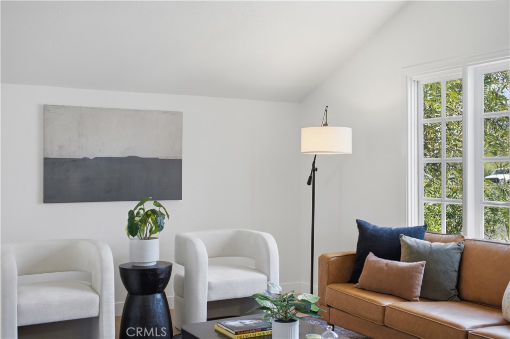 24961 Via Marfil Property Photo 7