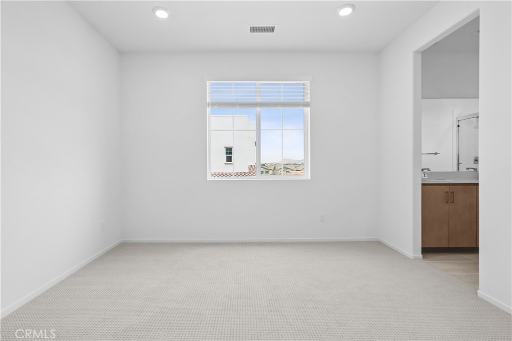 16128 Currant Lane Property Photo 8
