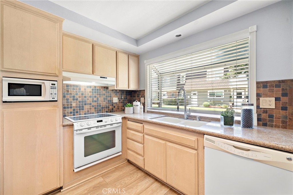 8215 Deerfield Drive Property Photo 11