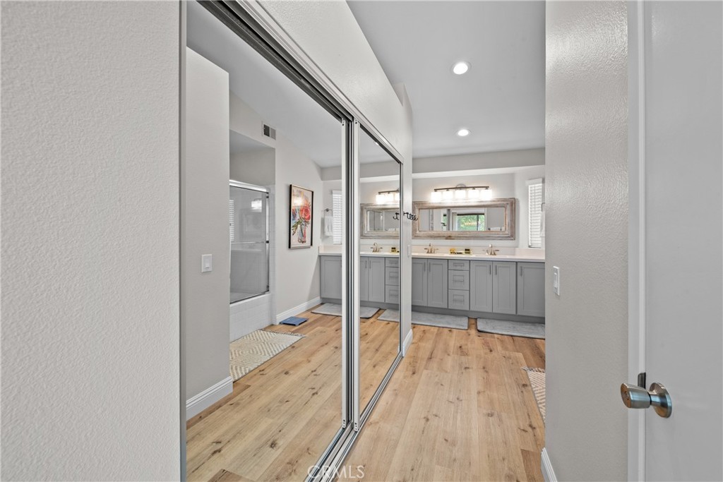 79797 Olympia Property Photo 19