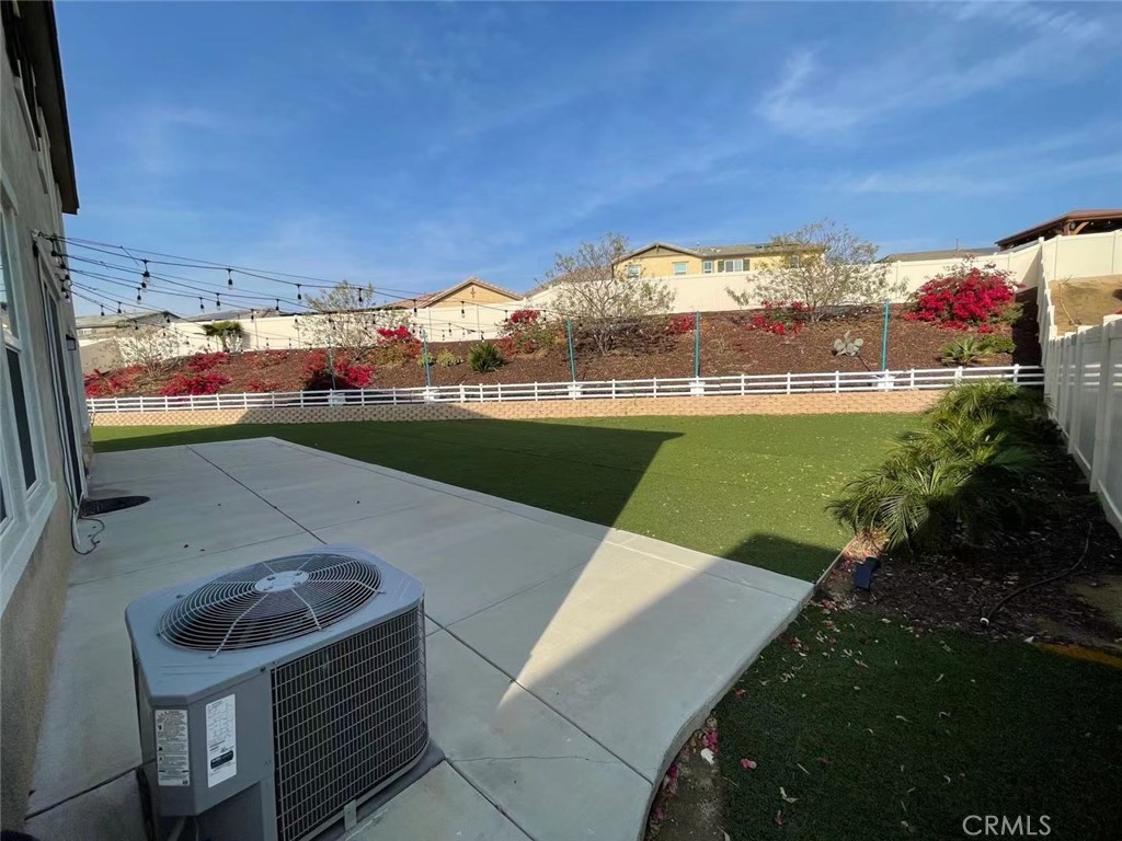 7682 Rotunda Court Property Photo 2