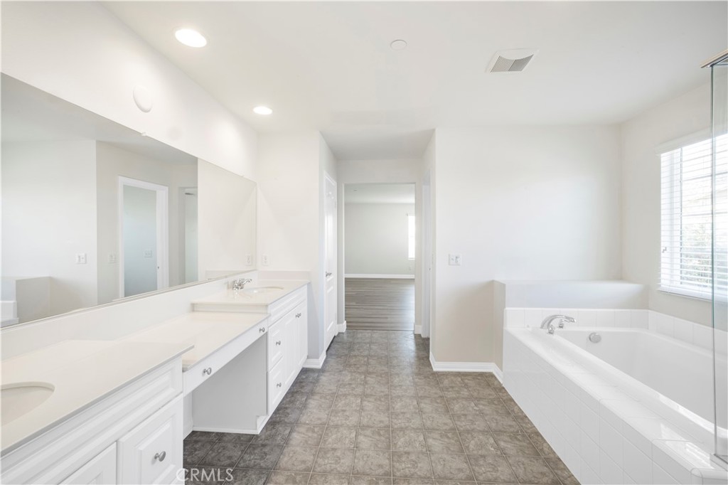 7682 Rotunda Court Property Photo 7