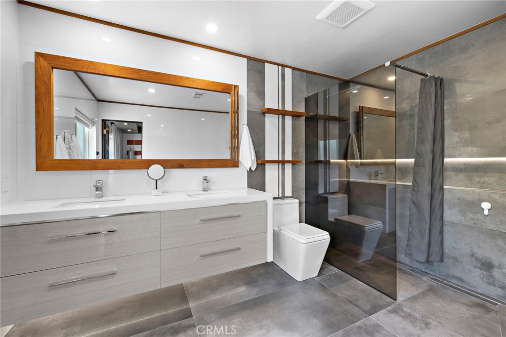 22051 Salcedo Property Photo 32