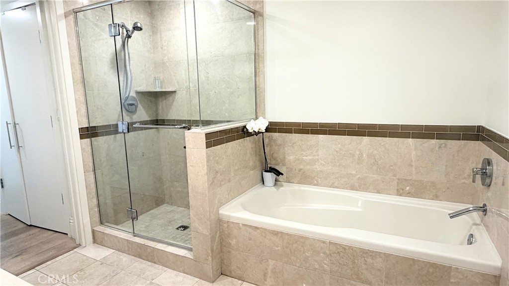 3141 Michelson 808 Property Photo 17