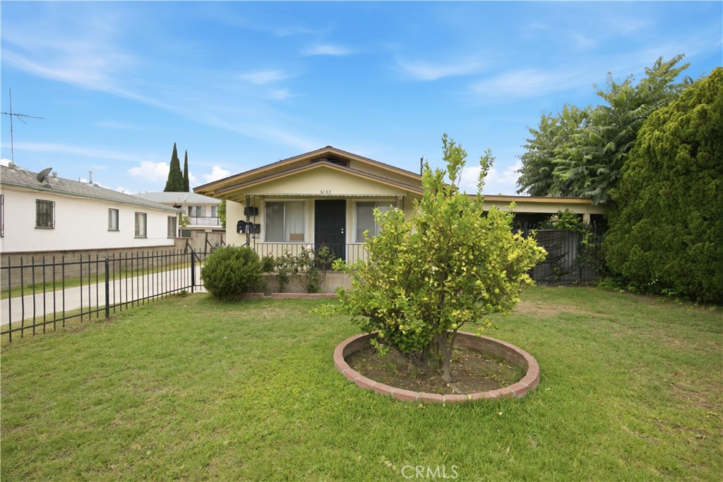6133 Prospect Avenue Property Photo 3