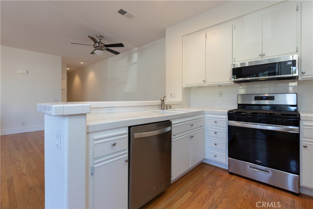 28456 Klondike Property Photo 3