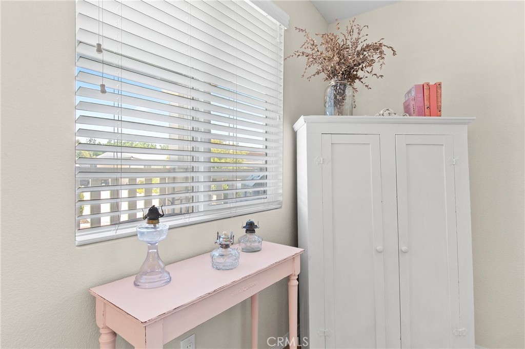 1424 Glengrove Property Photo 11