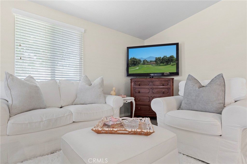 1424 Glengrove Property Photo 12