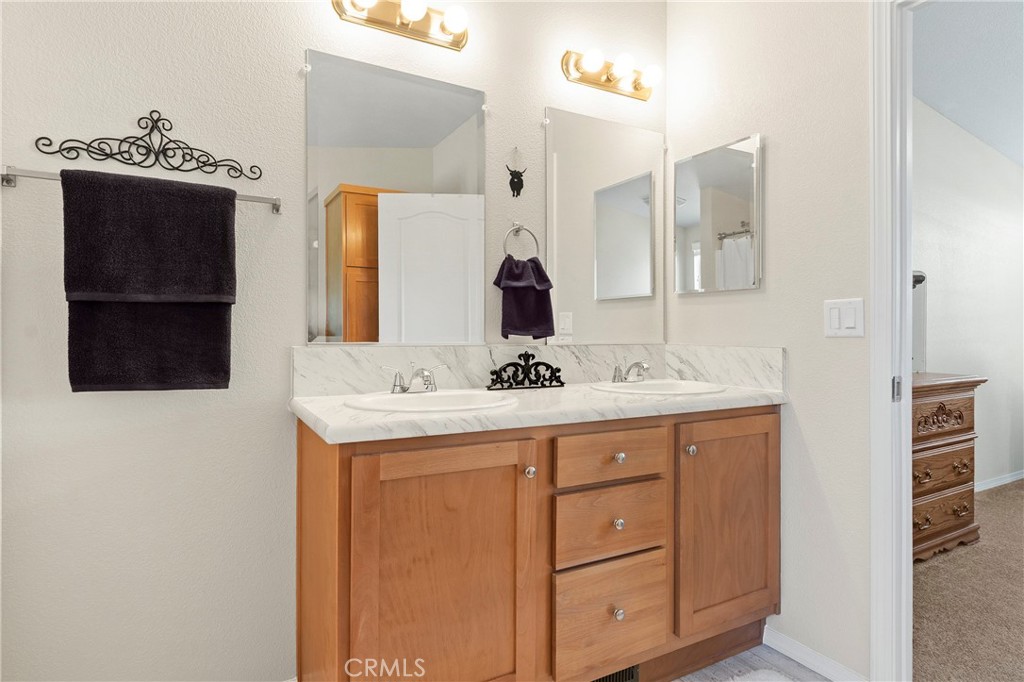 1424 Glengrove Property Photo 18