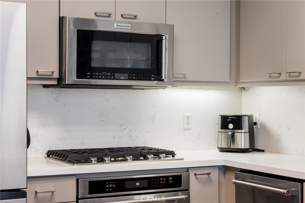 435 W Center Street Promenade 221 Property Photo 4