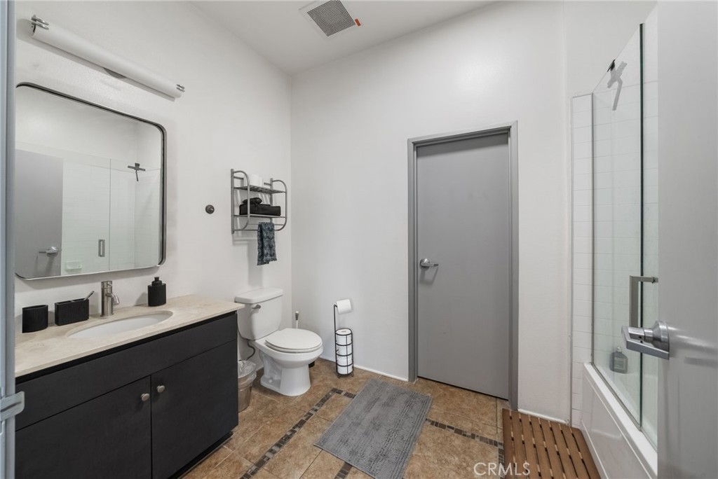 435 W Center Street Promenade 221 Property Photo 17