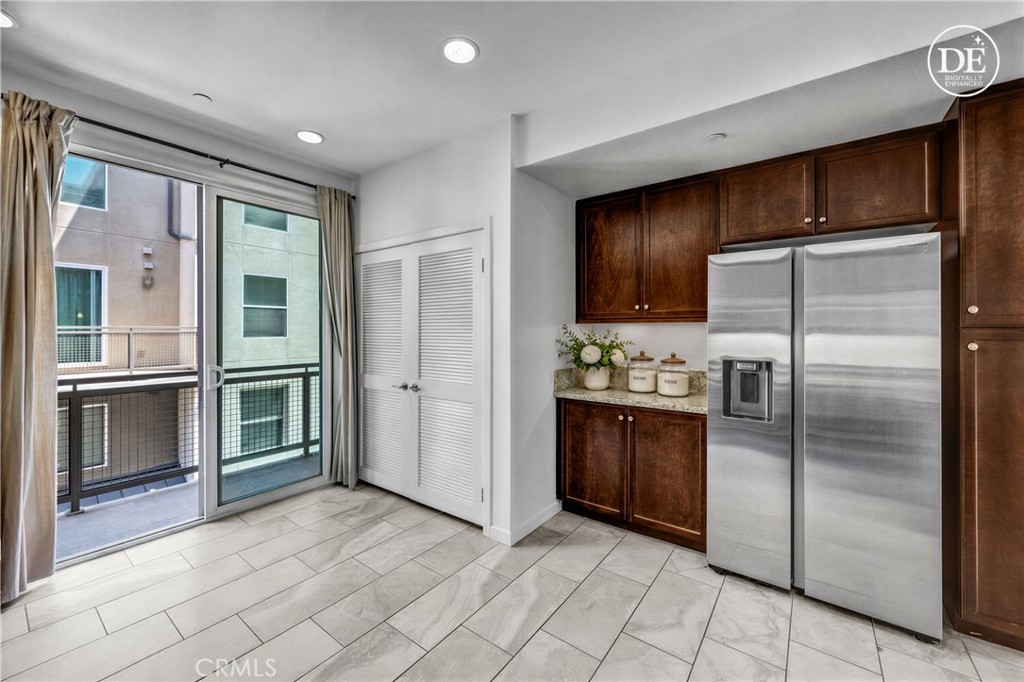 83 Waldorf Property Photo 2