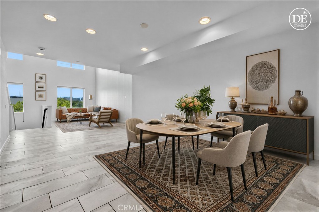 83 Waldorf Property Photo 4