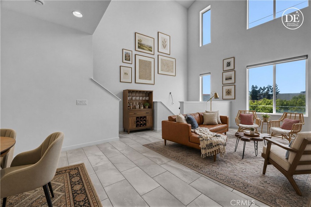 83 Waldorf Property Photo 5