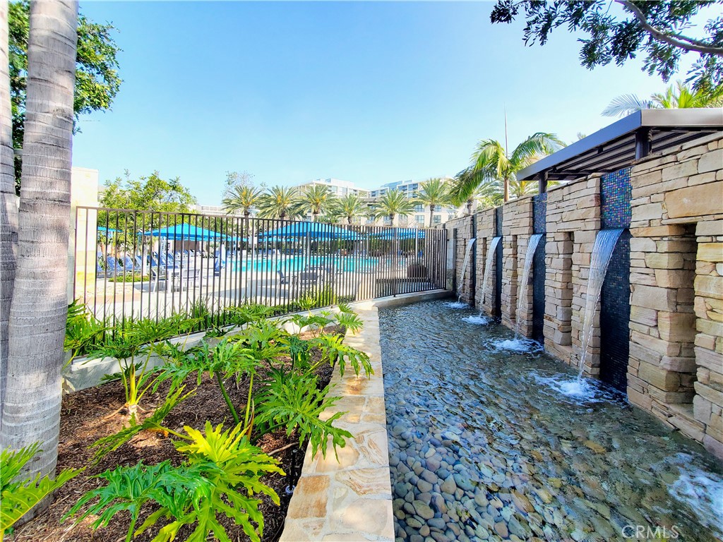 83 Waldorf Property Photo 32