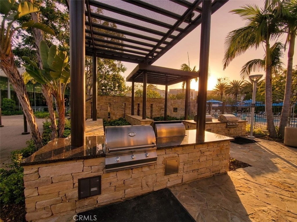 83 Waldorf Property Photo 33