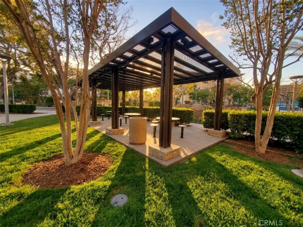 83 Waldorf Property Photo 39
