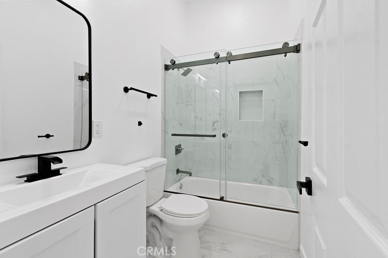 1578 San Bernardino Property Photo 13