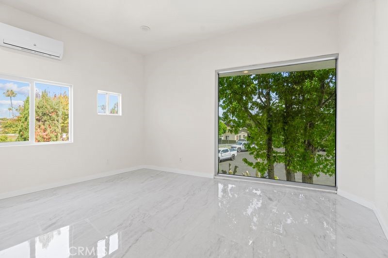 1578 San Bernardino Property Photo 14