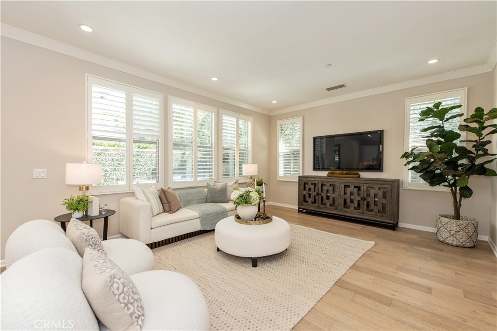 146 Rotunda Property Photo 4