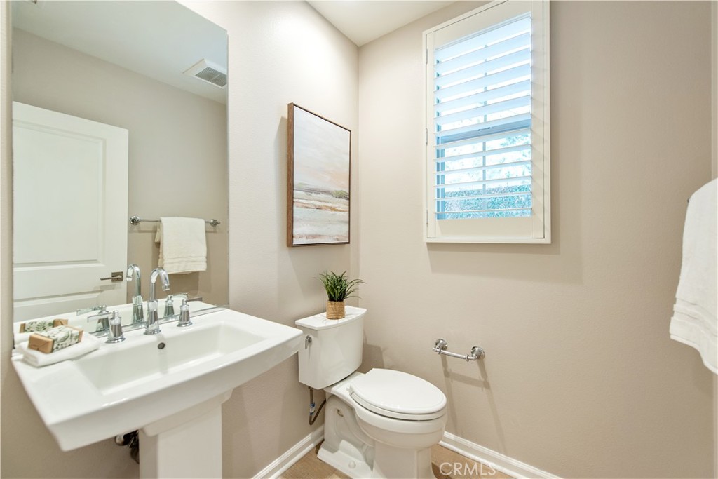 146 Rotunda Property Photo 12