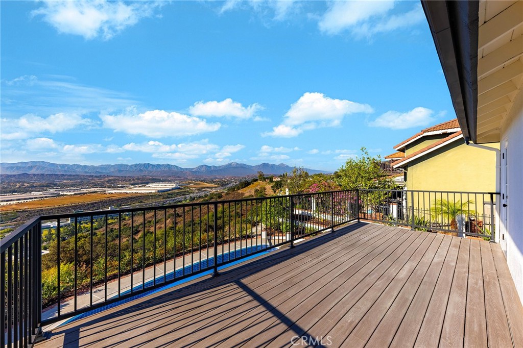 22105 Birds Eye Dr Property Photo 37