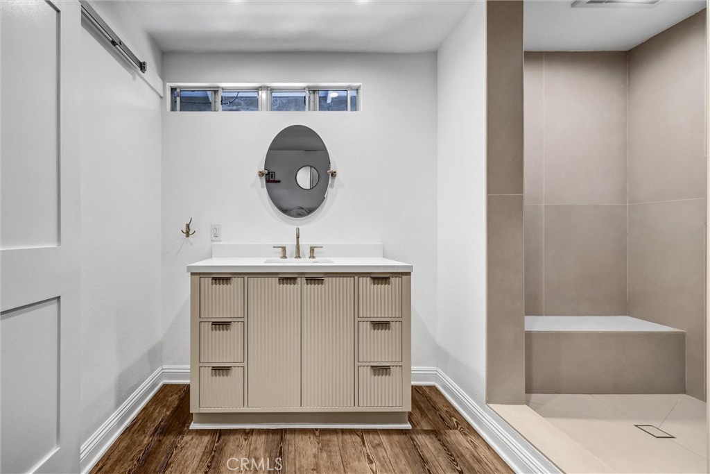 2504 University Property Photo 17