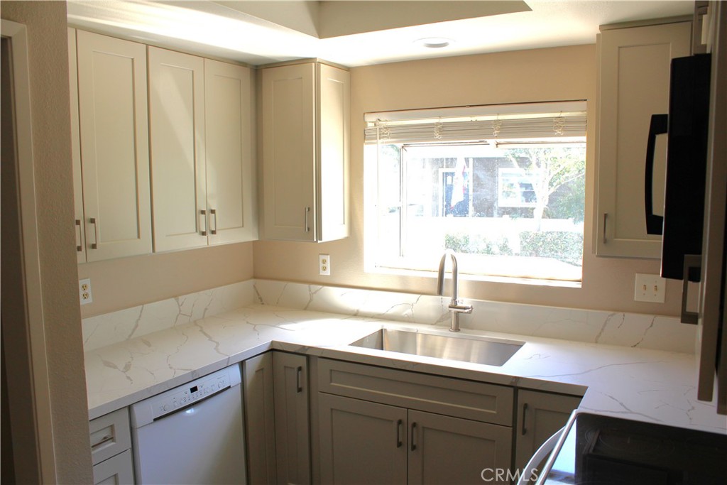 45 Briarwood Property Photo 8