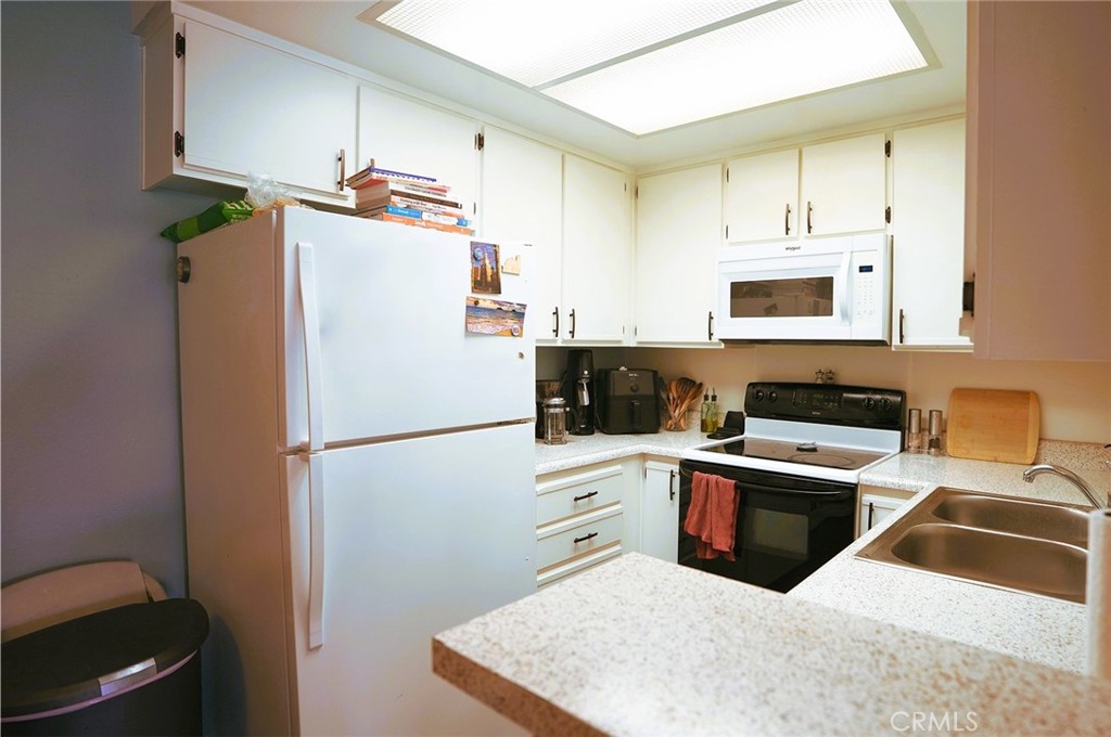7 Via Hermosa Property Photo 5