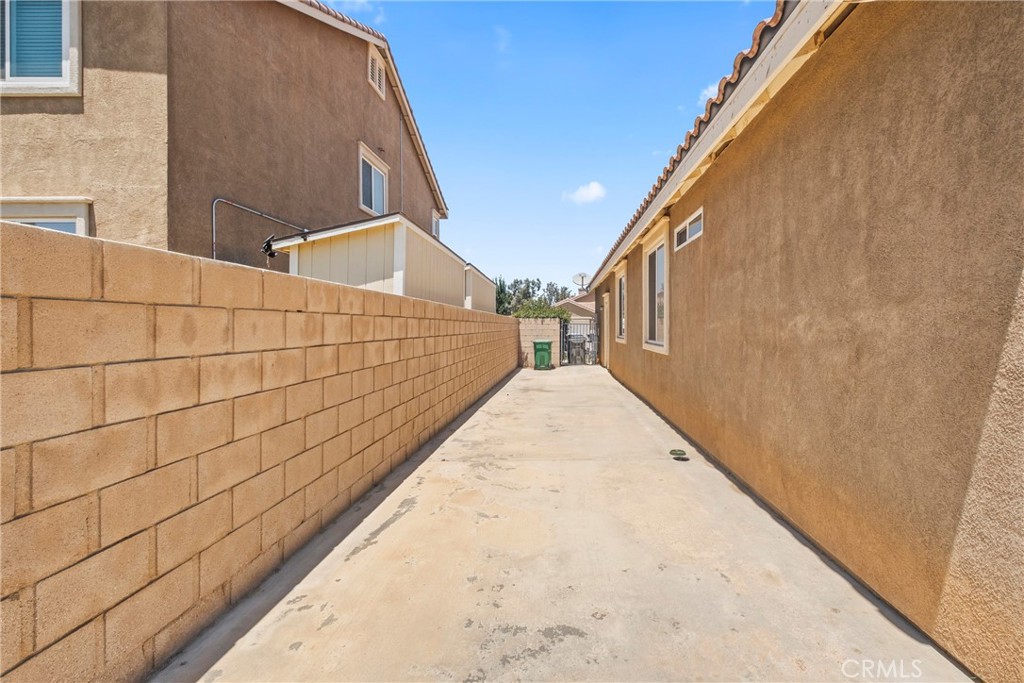 1814 Amargosa Property Photo 28