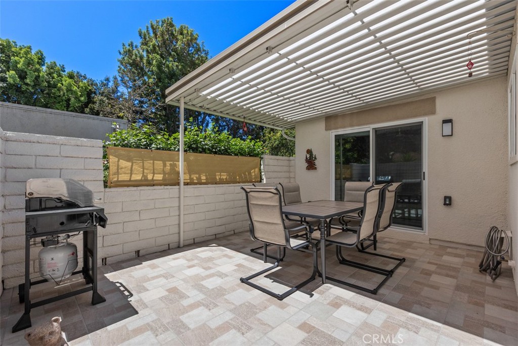 2013 Via Mariposa D Property Photo 3