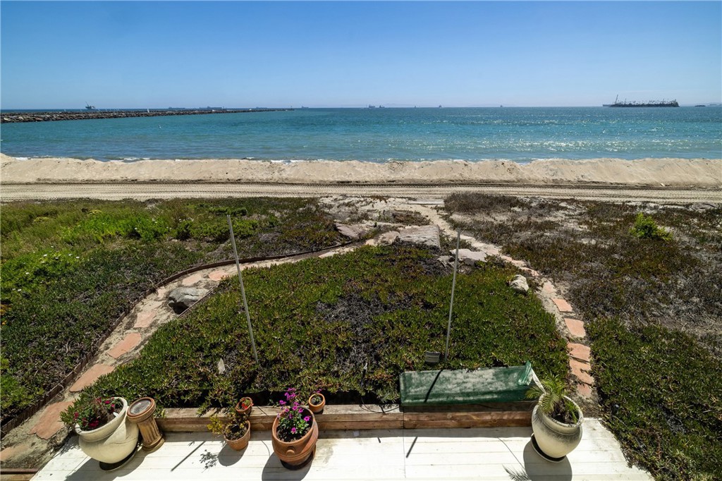 6911 E Seaside Property Photo 4